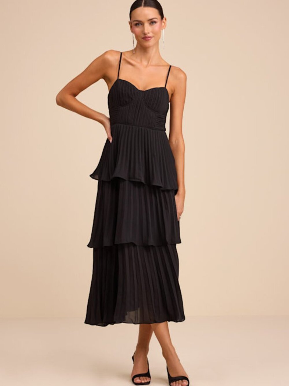 Lulu's Black Pleated Tiered Midi Dress